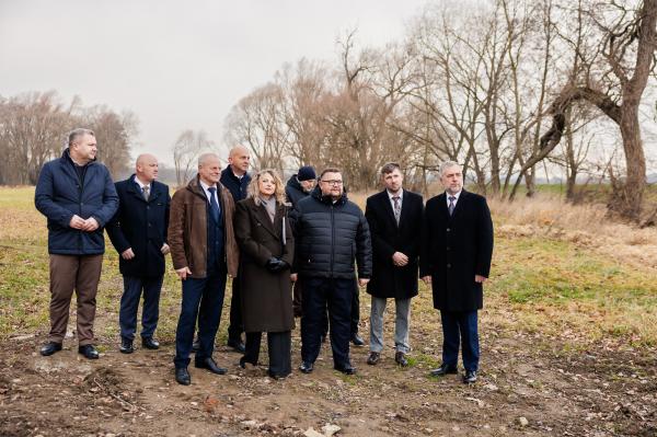 Most w Boboluszkach został odbudowany przy wsparciu Samorządu Województwa Wielkopolskiego- kliknij aby powiększyć