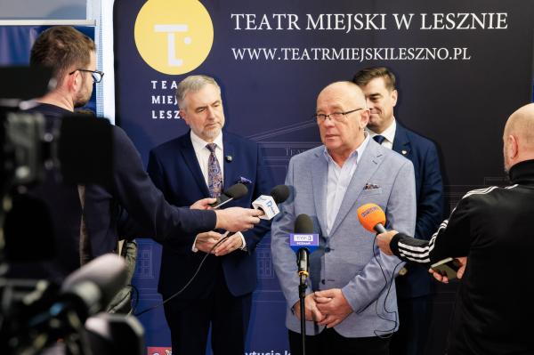 Podpisanie umowy na współprowadzenie Teatru w Lesznie przez Samorząd Województwa Wielkopolskiego i Miasto Leszno- kliknij aby powiększyć