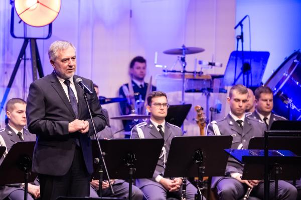 W poniedziałek 5 stycznia w Auli Nova Akademii Muzycznej w Poznaniu odbył się Koncert Noworoczny Orkiestry Reprezentacyjnej Sił Powietrznych- kliknij aby powiększyć