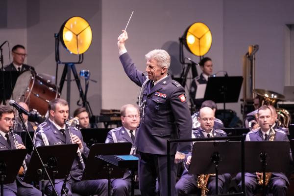 W poniedziałek 5 stycznia w Auli Nova Akademii Muzycznej w Poznaniu odbył się Koncert Noworoczny Orkiestry Reprezentacyjnej Sił Powietrznych- kliknij aby powiększyć