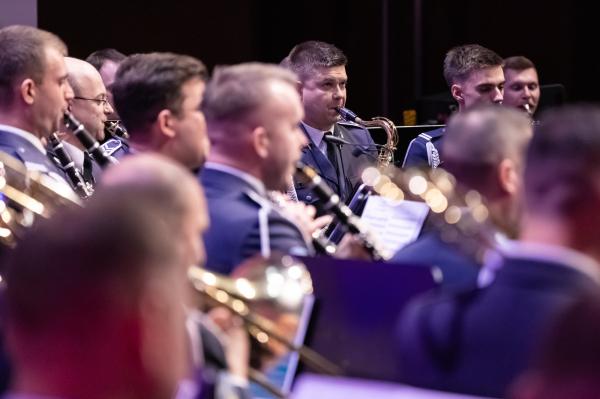 W poniedziałek 5 stycznia w Auli Nova Akademii Muzycznej w Poznaniu odbył się Koncert Noworoczny Orkiestry Reprezentacyjnej Sił Powietrznych- kliknij aby powiększyć