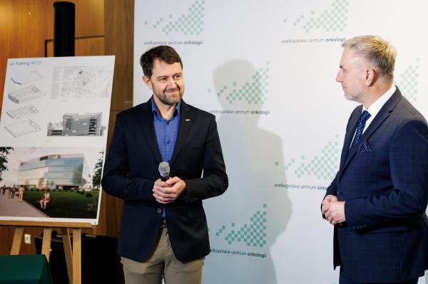 Marszałek Woźniak: w pobliżu WCO powstanie wielopoziomowy parking dla pacjentów - kliknij aby powiększyć