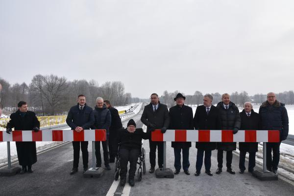 Nowy przebieg drogi wojewódzkiej nr 305 w Nowym Tomyślu został oficjalnie otwarty- kliknij aby powiększyć