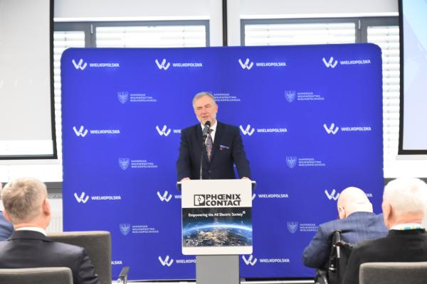 Nowy przebieg drogi wojewódzkiej nr 305 w Nowym Tomyślu został oficjalnie otwarty- kliknij aby powiększyć