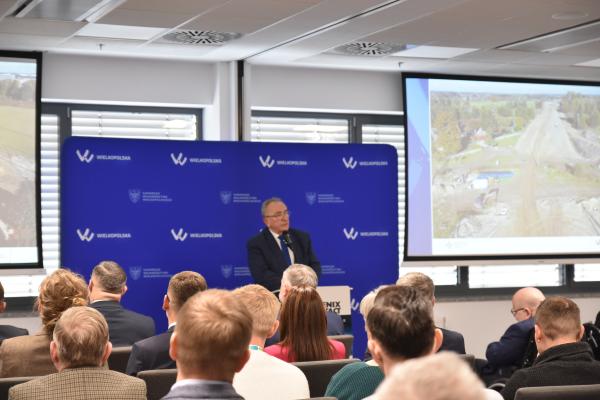 Nowy przebieg drogi wojewódzkiej nr 305 w Nowym Tomyślu został oficjalnie otwarty- kliknij aby powiększyć