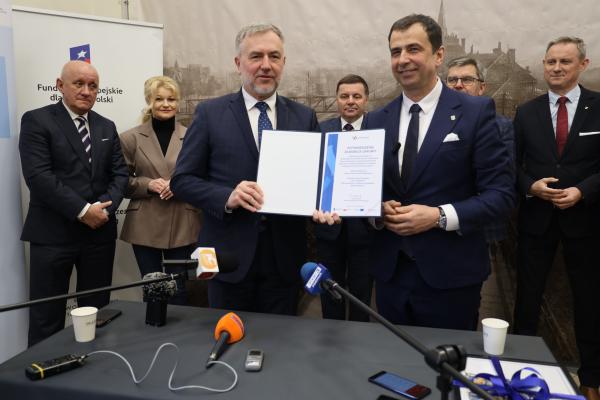 Miliony na rewitalizację neogotyckiego dworca w Nowych Skalmierzycach- kliknij aby powiększyć