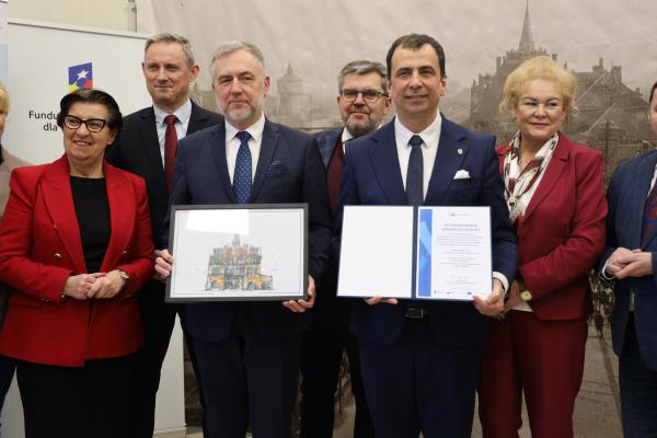 Miliony na rewitalizację neogotyckiego dworca w Nowych Skalmierzycach- kliknij aby powiększyć