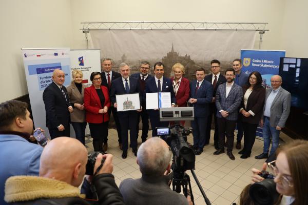 Miliony na rewitalizację neogotyckiego dworca w Nowych Skalmierzycach- kliknij aby powiększyć