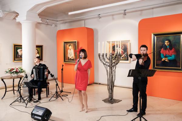 Marszałek Marek Woźniak odebrał nagrodę Menora dialogu- kliknij aby powiększyć