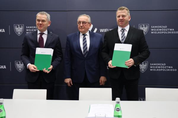 W poniedziałek 26 stycznia doszło do podpisania umowy dotyczącej zrealizowania obwodnicy Kościana- kliknij aby powiększyć