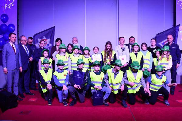 Gala finałowa pierwszej edycji konkursu Odblaskowa Szkoła - kliknij aby powiększyć