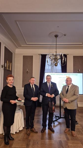 Wicemarszałek Krzysztof Grabowski – Zasłużony dla Samorządu Rolniczego- kliknij aby powiększyć