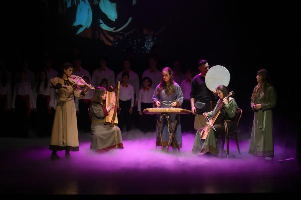 Muzyczna podróż w czasie. Marszałek wręczył nagrody laureatom Festiwalu SCHOLA CANTORUM- kliknij aby powiększyć