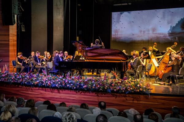 Uroczysta gala z okazji 65-lecia powstania Koła Towarzystwa im. Fryderyka Chopina w Ostrowie Wielkopolskim- kliknij aby powiększyć