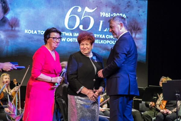 Uroczysta gala z okazji 65-lecia powstania Koła Towarzystwa im. Fryderyka Chopina w Ostrowie Wielkopolskim- kliknij aby powiększyć