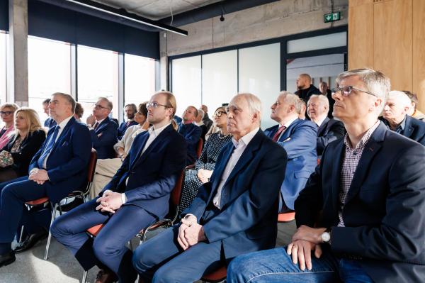 Oficjalne otwarcie nowej siedziby Centrum Wsparcia Rzemiosła, Kształcenia Dualnego i Zawodowego w Poznaniu przy ul. Cichej 7- kliknij aby powiększyć