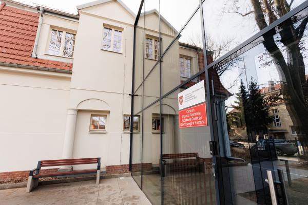 Oficjalne otwarcie nowej siedziby Centrum Wsparcia Rzemiosła, Kształcenia Dualnego i Zawodowego w Poznaniu przy ul. Cichej 7- kliknij aby powiększyć