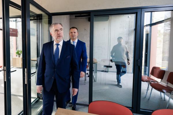 Oficjalne otwarcie nowej siedziby Centrum Wsparcia Rzemiosła, Kształcenia Dualnego i Zawodowego w Poznaniu przy ul. Cichej 7- kliknij aby powiększyć