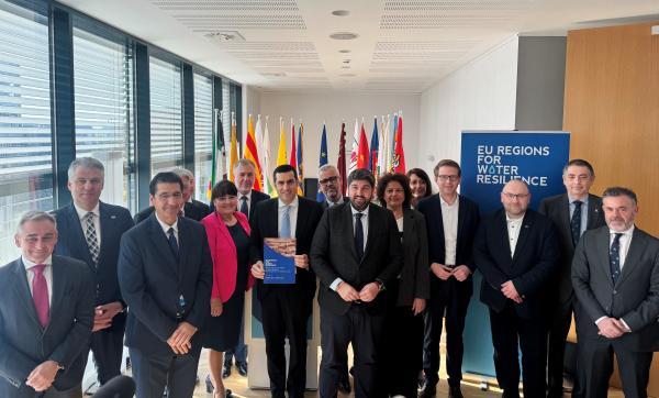 Przedstawiciele polityczni regionów biorących udział w sojuszu- kliknij aby powiększyć