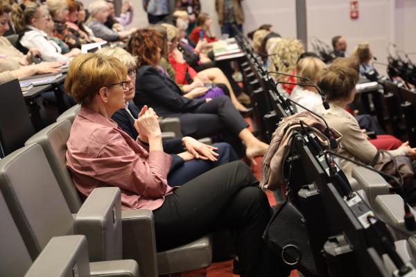 O sile kobiet w działaniach społecznych- kliknij aby powiększyć