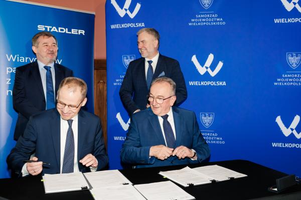 Największy kontrakt w historii regionu podpisany. FLIRT-y pojawią się na wielkopolskich torach - kliknij aby powiększyć