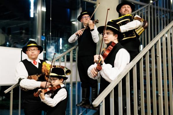 Marszałek wręczył stypendia i nagrody kulturalne- kliknij aby powiększyć