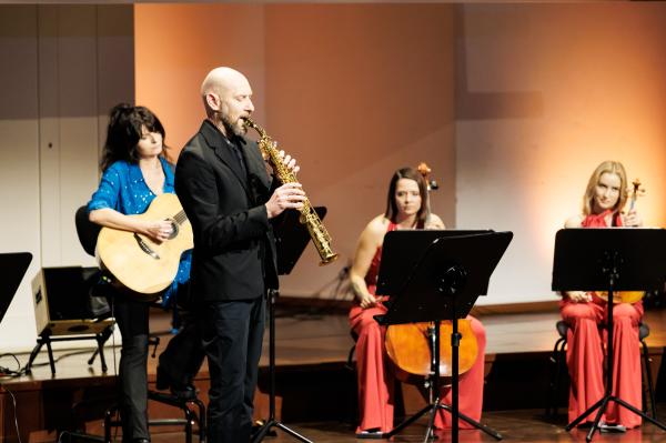 Marszałek wręczył stypendia i nagrody kulturalne- kliknij aby powiększyć