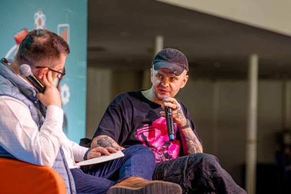 Targi Edukacyjne - spotkanie z Andrzejem Draganem- kliknij aby powiększyć