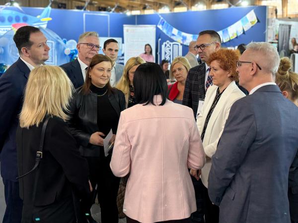 Targi Edukacyjne - Paulina Piechna-Więckiewicz Wiceminister Edukacji Narodowej- kliknij aby powiększyć