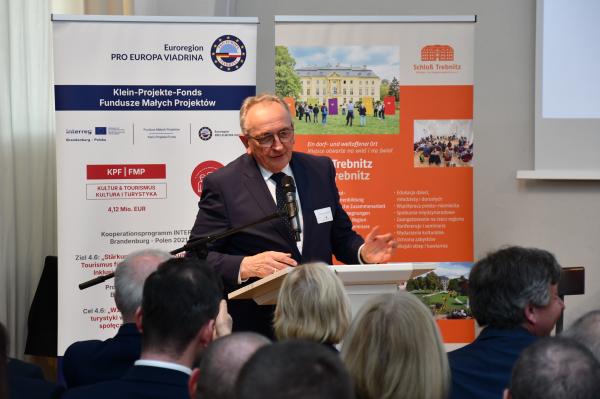 W oficjalnej inauguracji działalności Pełnomocnika ds. Partnerstwa Kraju Związkowego Brandenburgia z Polską na kadencję 2025-2028 wziął udział Wojciech Jankowiak, Wicemarszałek Województwa Wielkopolskiego- kliknij aby powiększyć