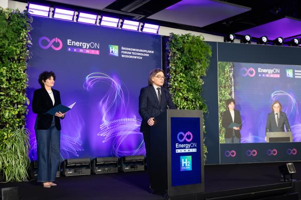 EnergyON Summit & H₂POLAND – Środkowoeuropejskie Forum Technologii Wodorowych zainagurowane- kliknij aby powiększyć