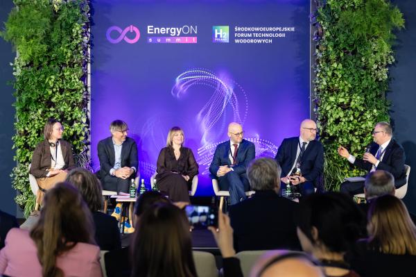  Województwo Wielkopolskie jest Regionem Gospodarzem wydarzenia oraz organizatorem III Szczytu Dolin Wodorowych- kliknij aby powiększyć