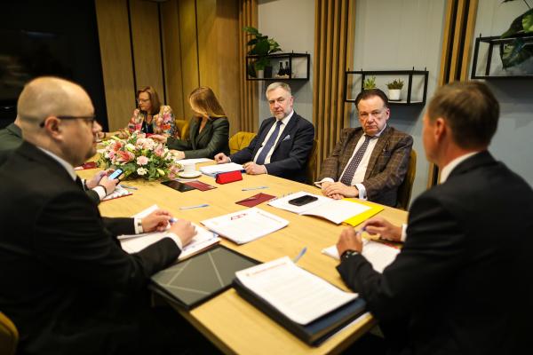 Przed rozpoczęciem obrad Konwentu odbyło się posiedzenie Zarządu Związku Województw RP.- kliknij aby powiększyć