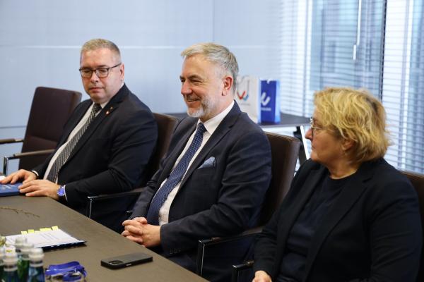 Spotkanie z delegacją Polskiej Agencji Kosmicznej (POLSA) w Urzędzie Marszałkowskim w Poznaniu - kliknij aby powiększyć