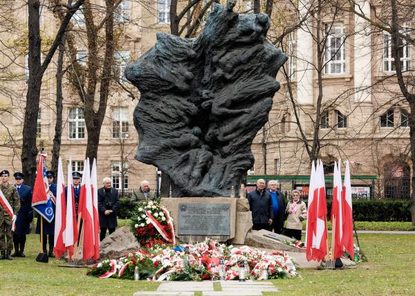 86. rocznica Zbrodni Katyńskiej i zsyłki Rodzin Katyńskich oraz Kresowian na Sybir- kliknij aby powiększyć