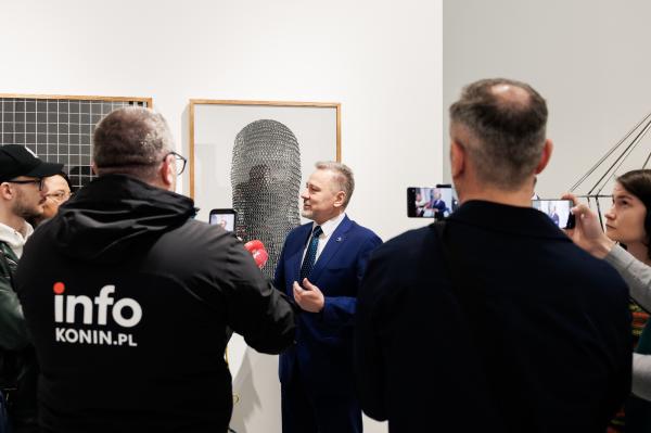 14 kwietnia 2026 roku o godzinie odbyło się uroczyste otwarcie Galerii CKiS Wieża Ciśnień w Koninie po kompleksowej przebudowie. Obiekt przy ul. Kolejowej 1a odzyskał dawny blask.- kliknij aby powiększyć