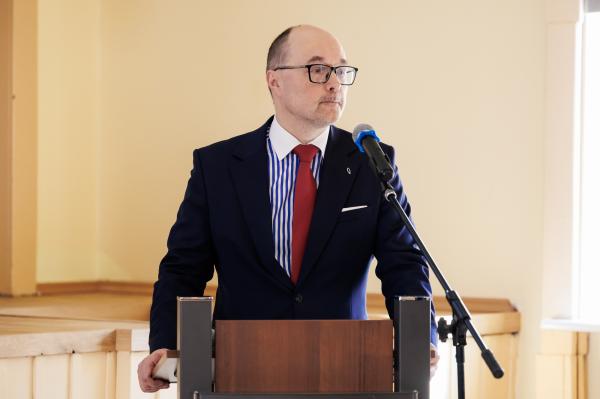 - Tomograf jest elementem większej sieci, która skutecznie i szybko pozwala podjąć specjalistom odpowiednie działania, uzależnione od stanu pacjenta - poinformował dr Maciej Bryl, Dyrektor WCPiT- kliknij aby powiększyć