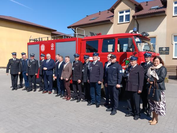 Kolejny samochód pożarniczy z Wielkopolski przekazany do Mołdawii- kliknij aby powiększyć