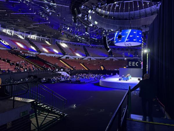 Wnętrze hali Spodka- kliknij aby powiększyć