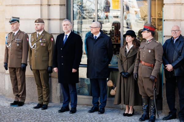 Marszałek Marek Woźniak wziął udział w uroczystościach z okazji Święta 15. Pułku Ułanów Poznańskich.- kliknij aby powiększyć