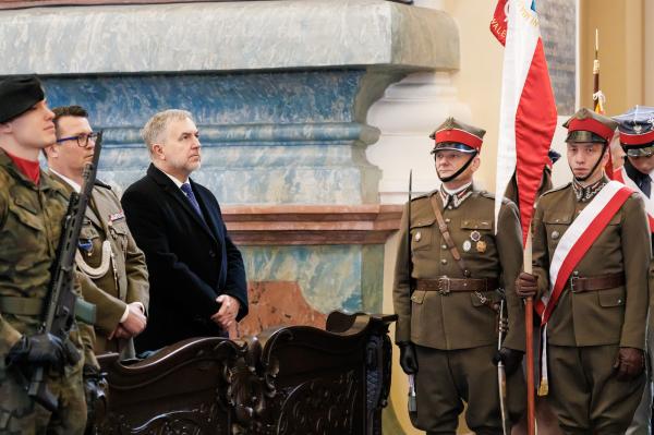 Marszałek Marek Woźniak wziął udział w uroczystościach z okazji Święta 15. Pułku Ułanów Poznańskich.- kliknij aby powiększyć