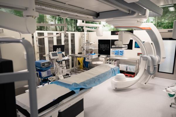 Trzy nowe sale operacyjne zostały oddane w Wielkopolskim Centrum Onkologii w Poznaniu.- kliknij aby powiększyć