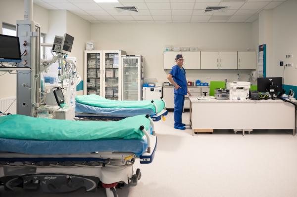 Trzy nowe sale operacyjne zostały oddane w Wielkopolskim Centrum Onkologii w Poznaniu.- kliknij aby powiększyć