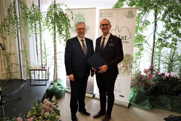 Marek Woźniak, Marszałek Województwa Wielkopolskiego wziął udział w jubileuszowej konferencji 200 lat Arboretum Kórnickiego- kliknij aby powiększyć