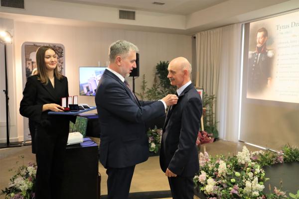 Marek Woźniak, Marszałek Województwa Wielkopolskiego wziął udział w jubileuszowej konferencji 200 lat Arboretum Kórnickiego- kliknij aby powiększyć