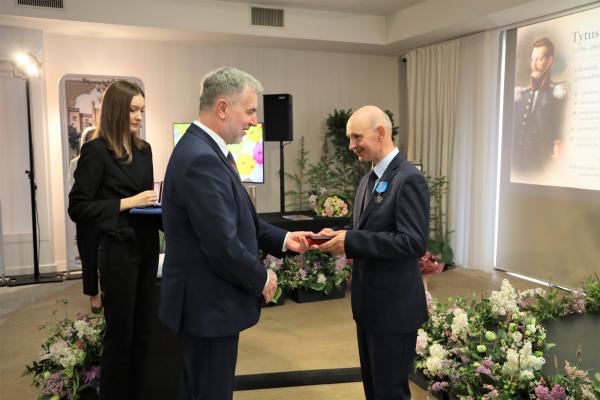 Marek Woźniak, Marszałek Województwa Wielkopolskiego wziął udział w jubileuszowej konferencji 200 lat Arboretum Kórnickiego- kliknij aby powiększyć