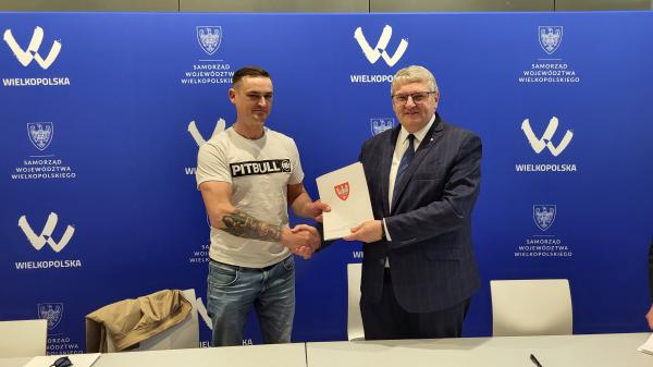 Umowy o wartości 1,2 mln zł na 18 zbiorników małej retencji - kliknij aby powiększyć