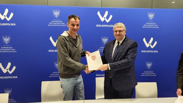 Umowy o wartości 1,2 mln zł na 18 zbiorników małej retencji - kliknij aby powiększyć