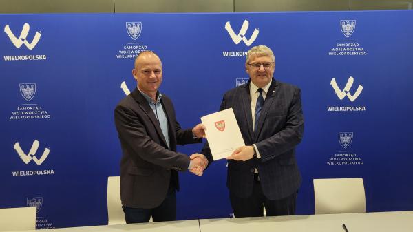Umowy o wartości 1,2 mln zł na 18 zbiorników małej retencji - kliknij aby powiększyć