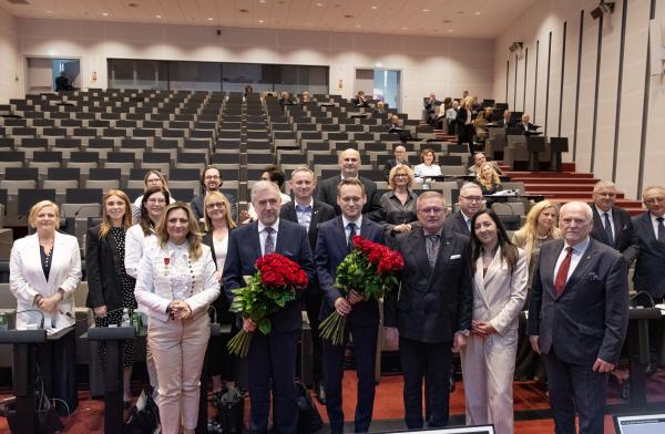 Radni i Zarząd Województwa Wielkopolskiego po udzieleniu absolutorium za 2025 rok- kliknij aby powiększyć
